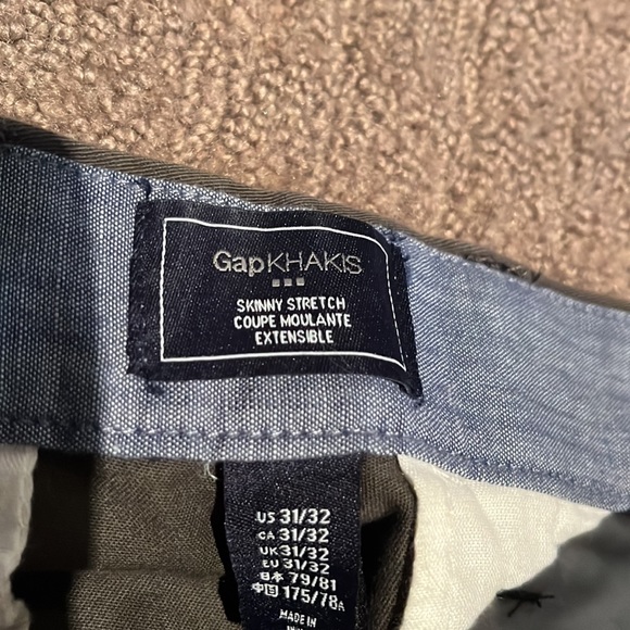 Gap khakis skinny stretch. Army green. - Picture 3 of 3